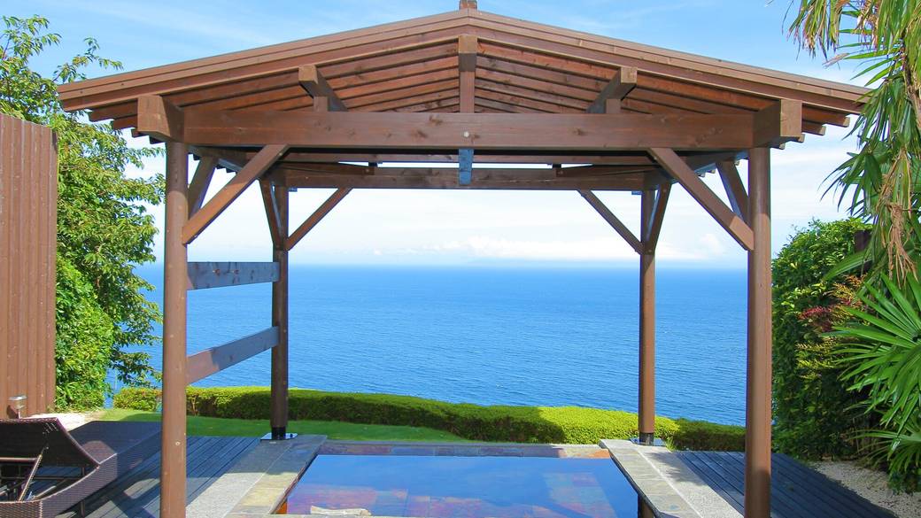 お酒を飲みながら
絶景露天風呂を満喫 / 1