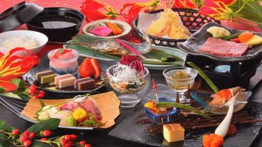 食事・飲み物 / 4