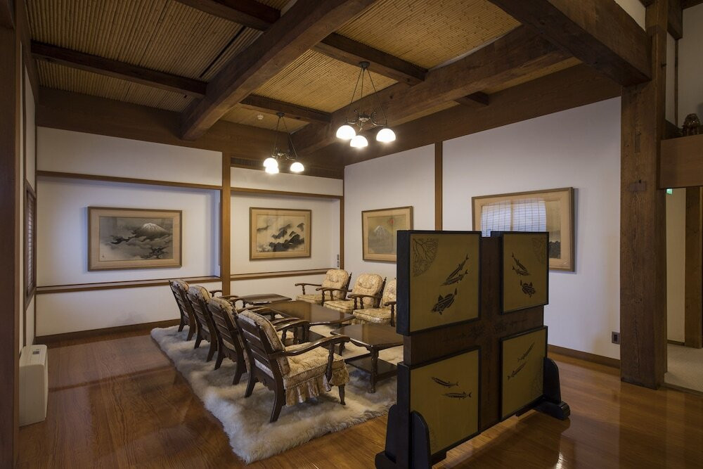 ロビー応接スペース