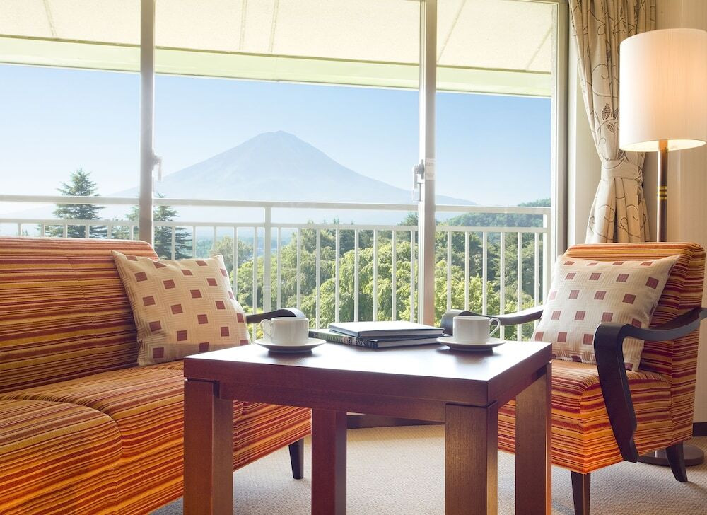 大人女子必見！贅沢な富士山の絶景とワインが楽しめる宿3455555