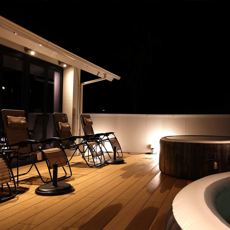 ヘルシンキの外気浴スペース(夜)