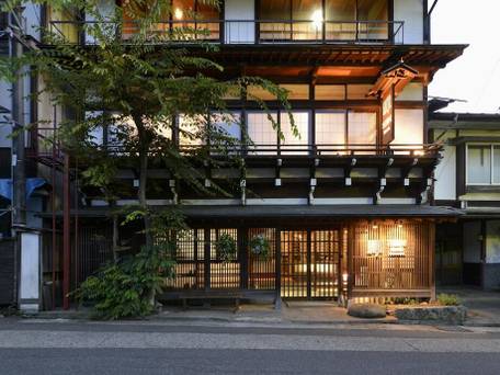 ZEN Hostel / 1