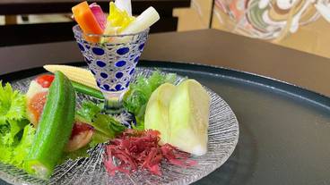 食事・飲み物 / 3