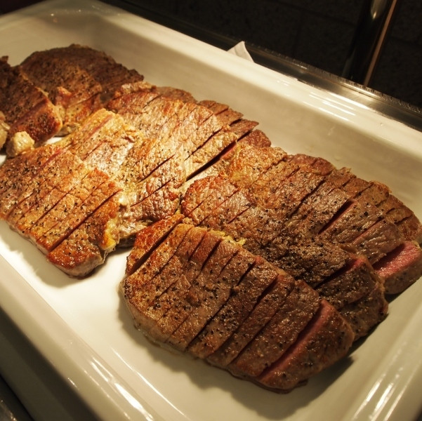 夕食バイキング ステーキ