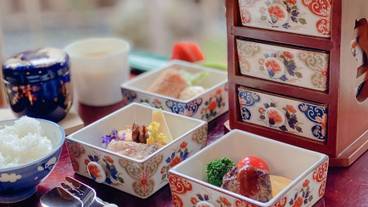 食事・飲み物 / 14