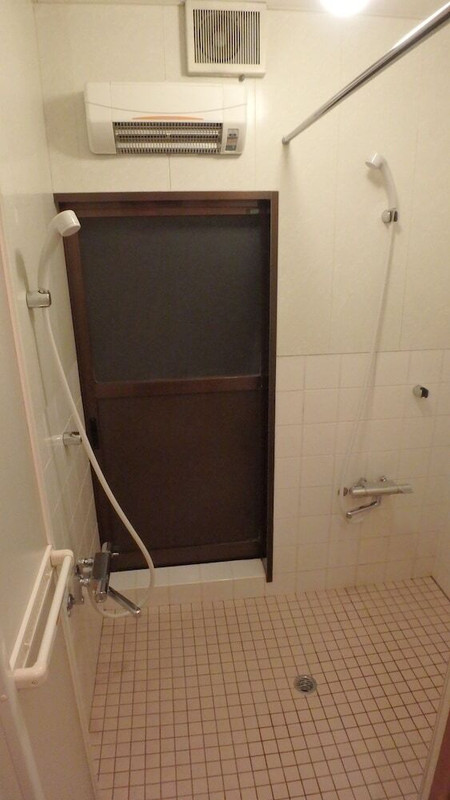 バスルームのシャワー