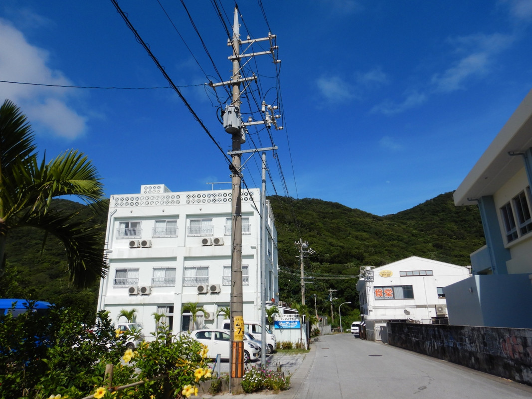 島の端にあるので静かです。阿波連ビーチは目の前…