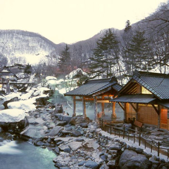 ワールドクラスの露天風呂で、白銀の世界を満喫3390554