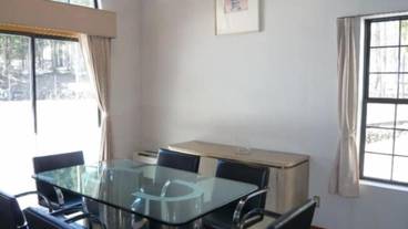 客室内のダイニングエリア / 12