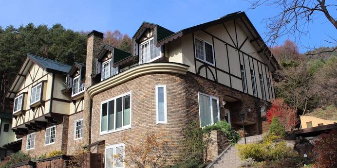 富士山と河口湖を望む高台の宿 クレッシェンド（山梨県 ペンション） / 1