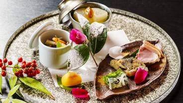 食事・飲み物 / 4