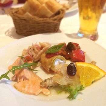 「イル ルポーネ」料理 579966 ランチコース 2000円
前菜盛り合わせ！
安済さんが軽井沢行っちゃう前に♡
