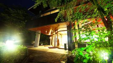 施設の入り口 / 15