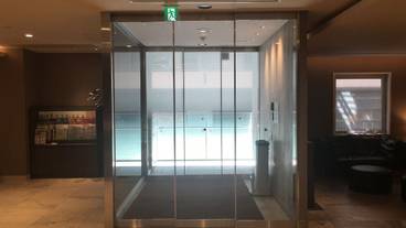 内部エントランス / 2