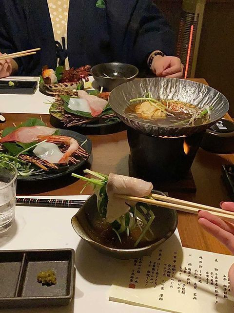 言葉じゃ伝えきれないほど美味しい夕食でした。特にメインのぶりしゃぶは口の中でとろけ、なくなるのがもったいなくてゆっくり食べたほど。