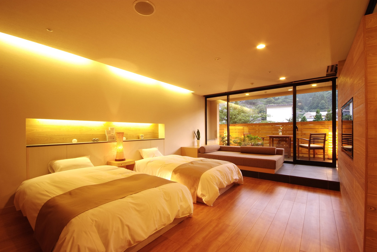 露天風呂付き客室の伝統工芸「豊岡杞柳細工」の照明にうっとり♡4273270