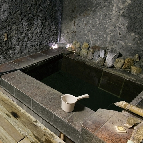 暗龍(洞窟風呂)