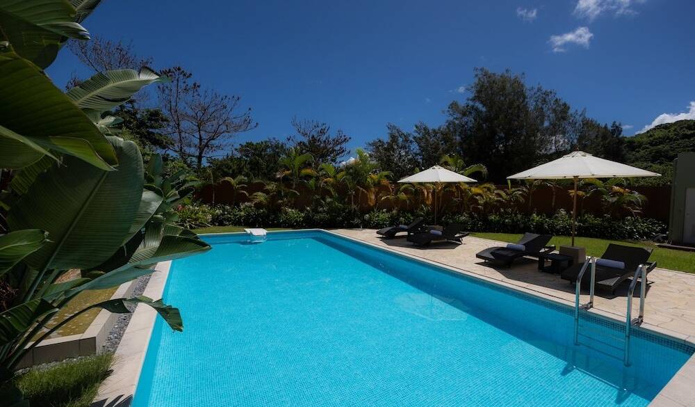 プールサイド / 1