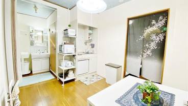 客室内のダイニングエリア / 14