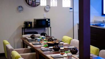 客室内のダイニングエリア / 30