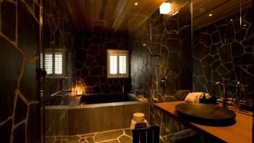 屋内スパ浴槽 / 1