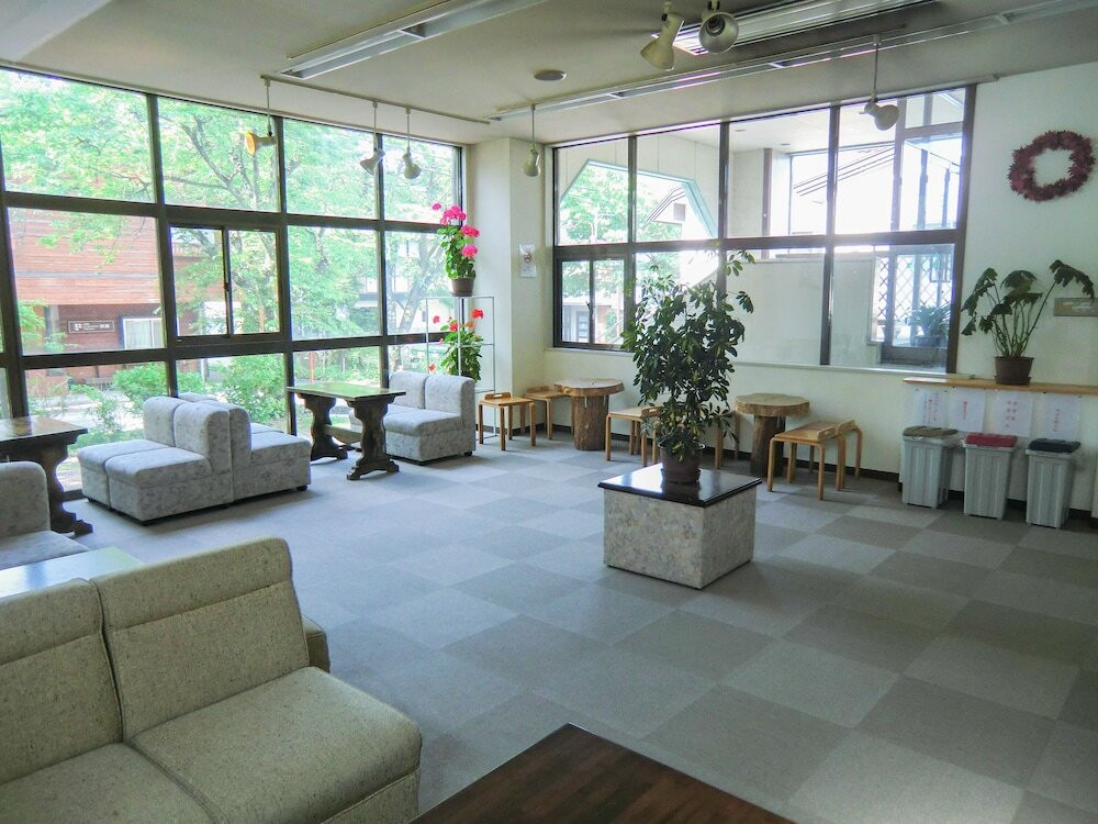 ロビーラウンジ