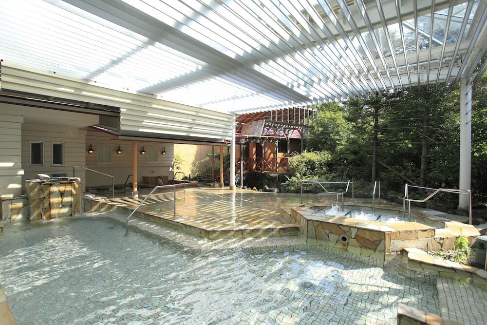 舘山寺スマートICより車で約5分4254067