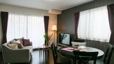 客室内のダイニングエリア / 27