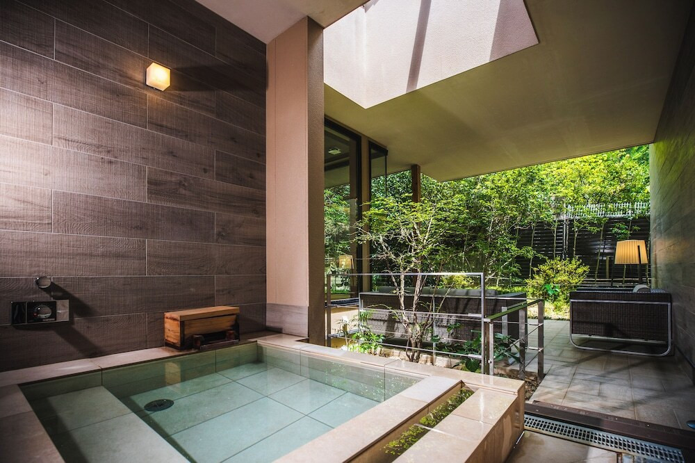 全客室に温泉半露天風呂付き！大人のリゾートホテルでくつろぐ3491283