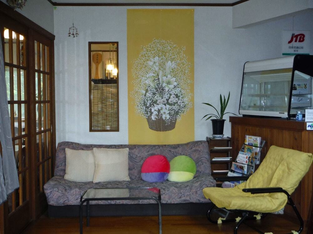 ロビーラウンジ