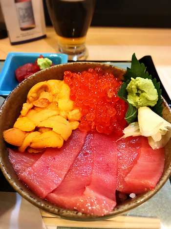 「鮨國」料理 1101033 ウニいくら中トロ丼¥3400✨
『中トロが口の中でとける』ってのを実感できるやつ(笑)