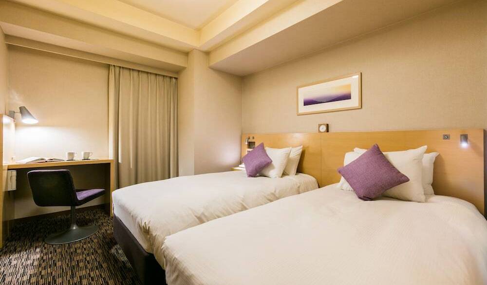 エコノミーツイン / 4