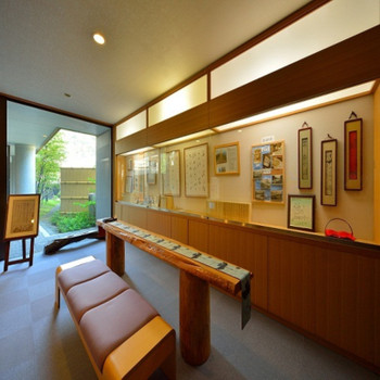 歌人・斎藤茂吉にゆかりある、自家源泉100%かけ流しの温泉宿3654196