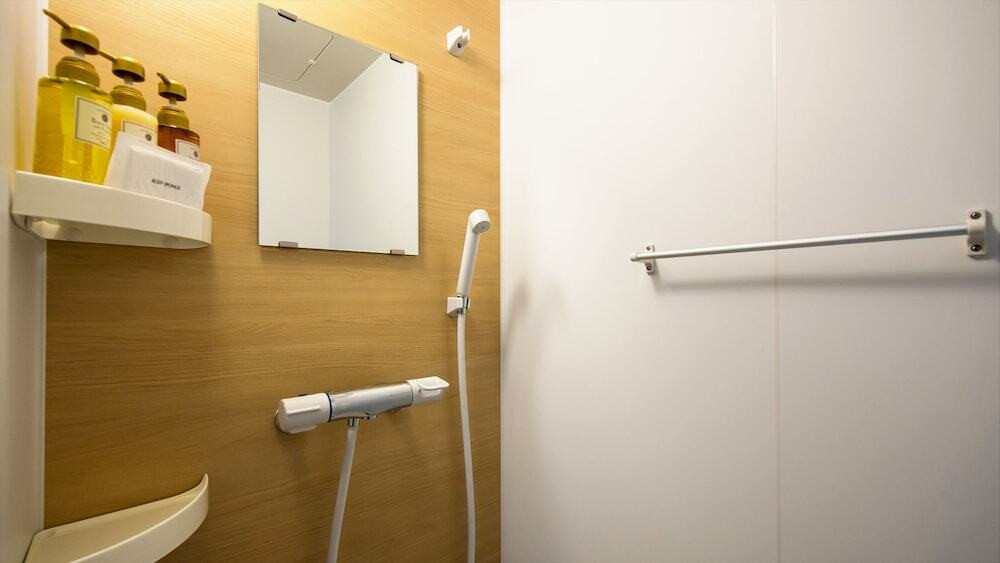 バスルームのシャワー