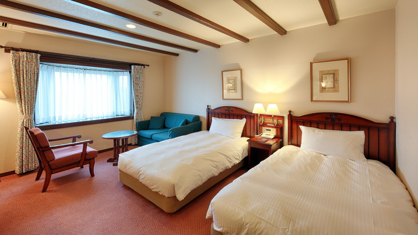 木の温もりを感じるホテルで爽やかな朝食時間4022061