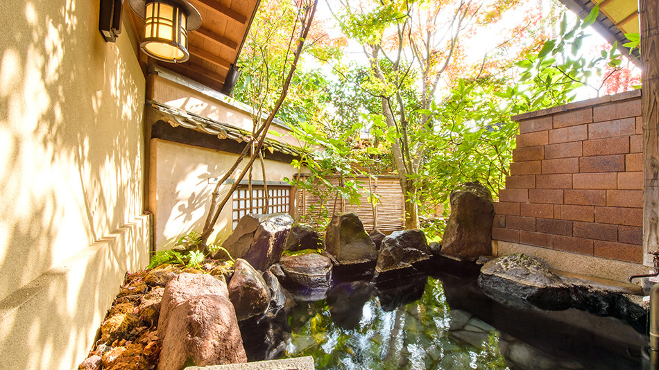 離れのお部屋でゆったり入浴。心落ち着くクラシックモダンな宿3658970