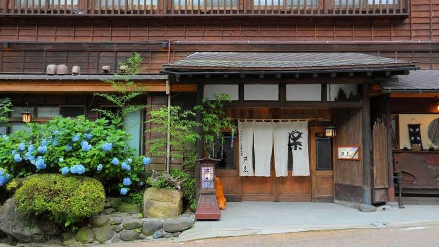 昭和初期の造りが残る空間でノスタルジックな気分に。3915026