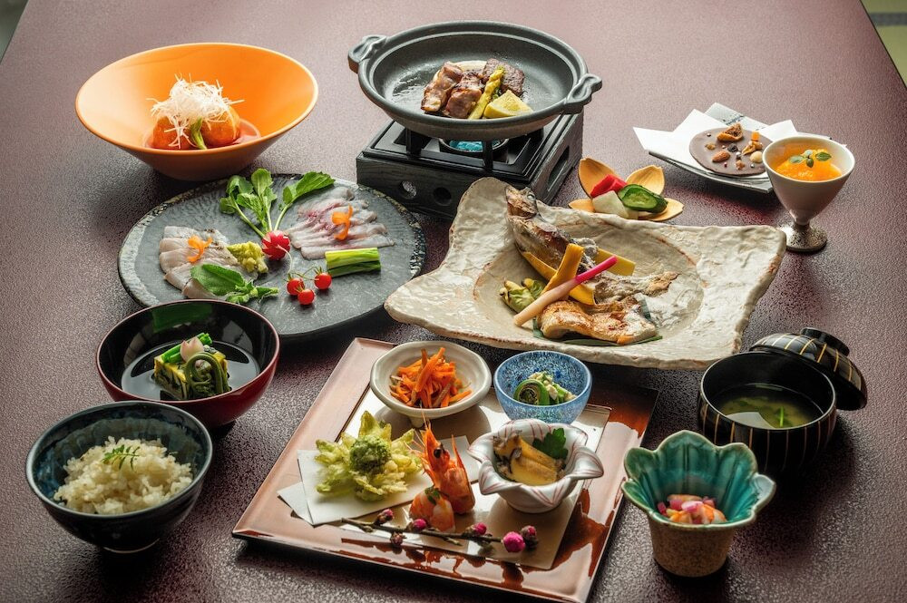 旅館のお食事処