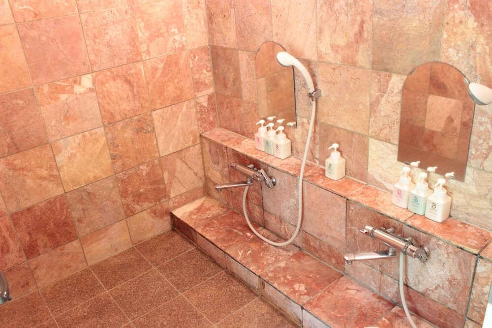 バスルームのシャワー