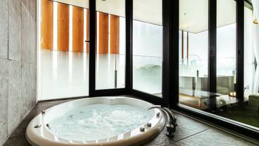 客室のジャグジーバス一例③ / 10