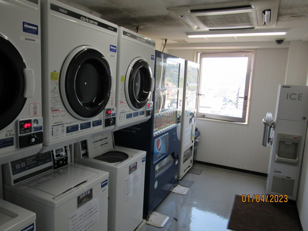 ランドリー・製氷機・自販機。