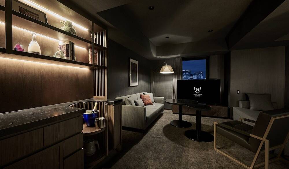 スイートルームにはテレビあり / 5