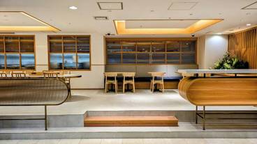 ロビーラウンジ / 12