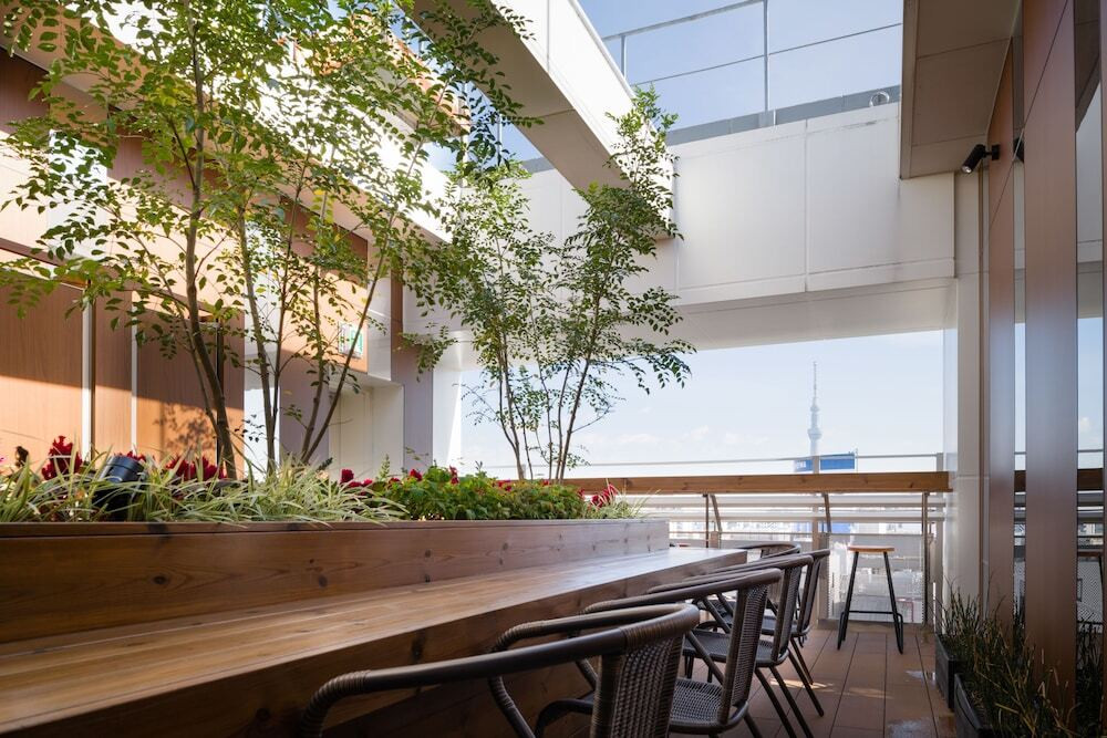 夜は安心の屋上テラスで東京観光の続きを♪4253787