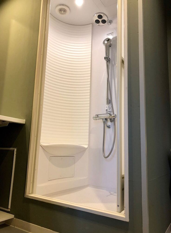 キャビン／シャワーブース