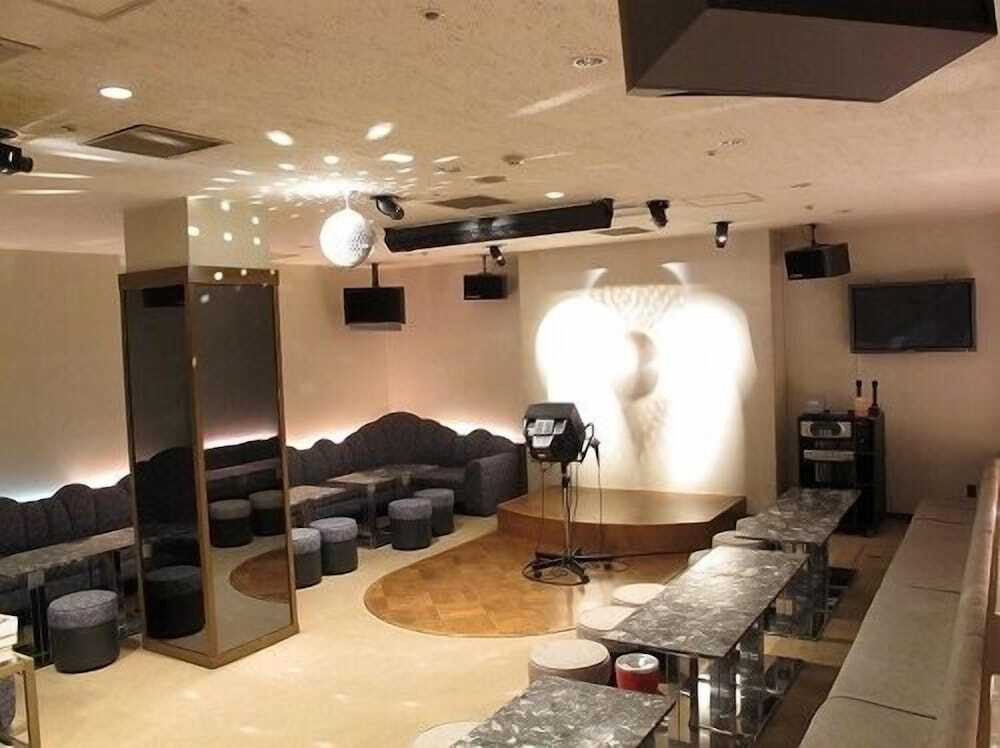 カラオケ ルーム