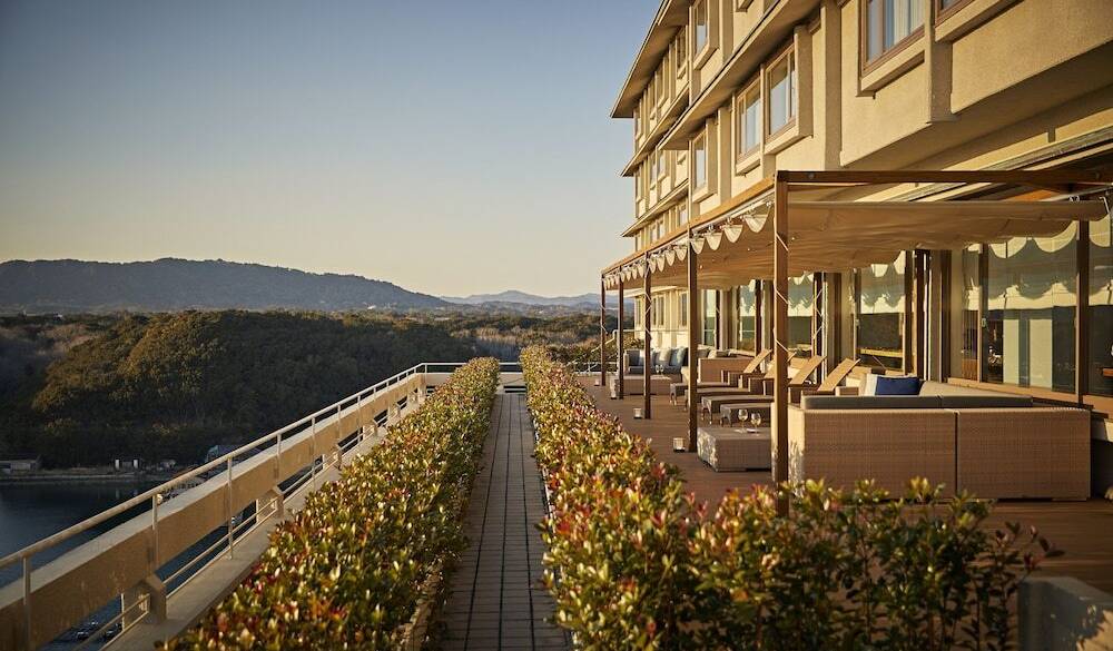 ラウンジのテラス / 3