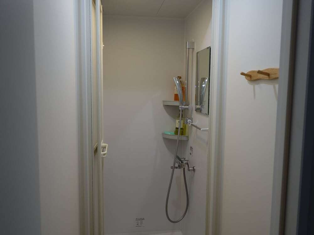 バスルームのシャワー