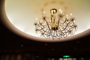 ロビーにあるシャンデリア