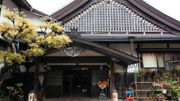 施設の入り口 / 28